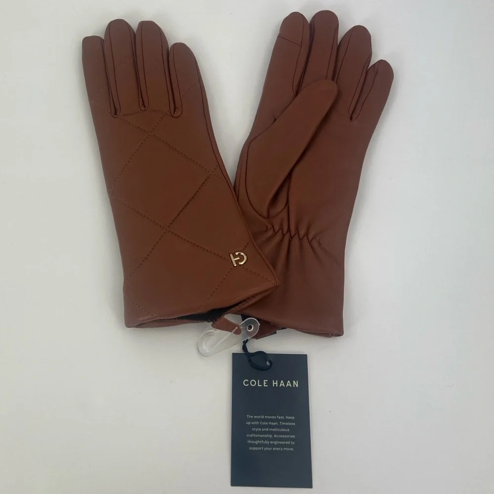 COLE HAAN QUILTED LADIES LEATHER GLOVES, MEDIUM SIZE, BRITISH TAN COLOR
